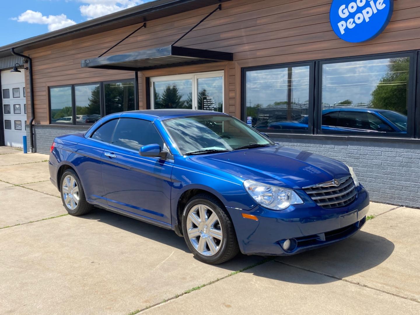 2010 Electric Blue Met Chrysler Sebring Convertible Limited (1C3BC6EVXAN) with an 3.5L V6 SOHC 24V engine, 6-Speed Automatic transmission, located at 1800 South Ihm Blvd, Freeport, IL, 61032, (815) 232-5543, 42.278645, -89.607994 - Photo#0